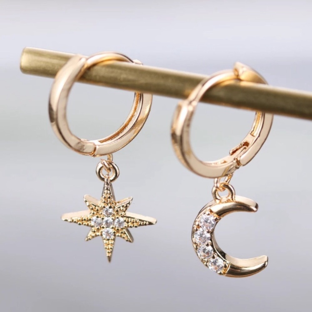 “Wish Upon A Star” 24k Gold Plated Moon Space Hoop Diamond Earrings new